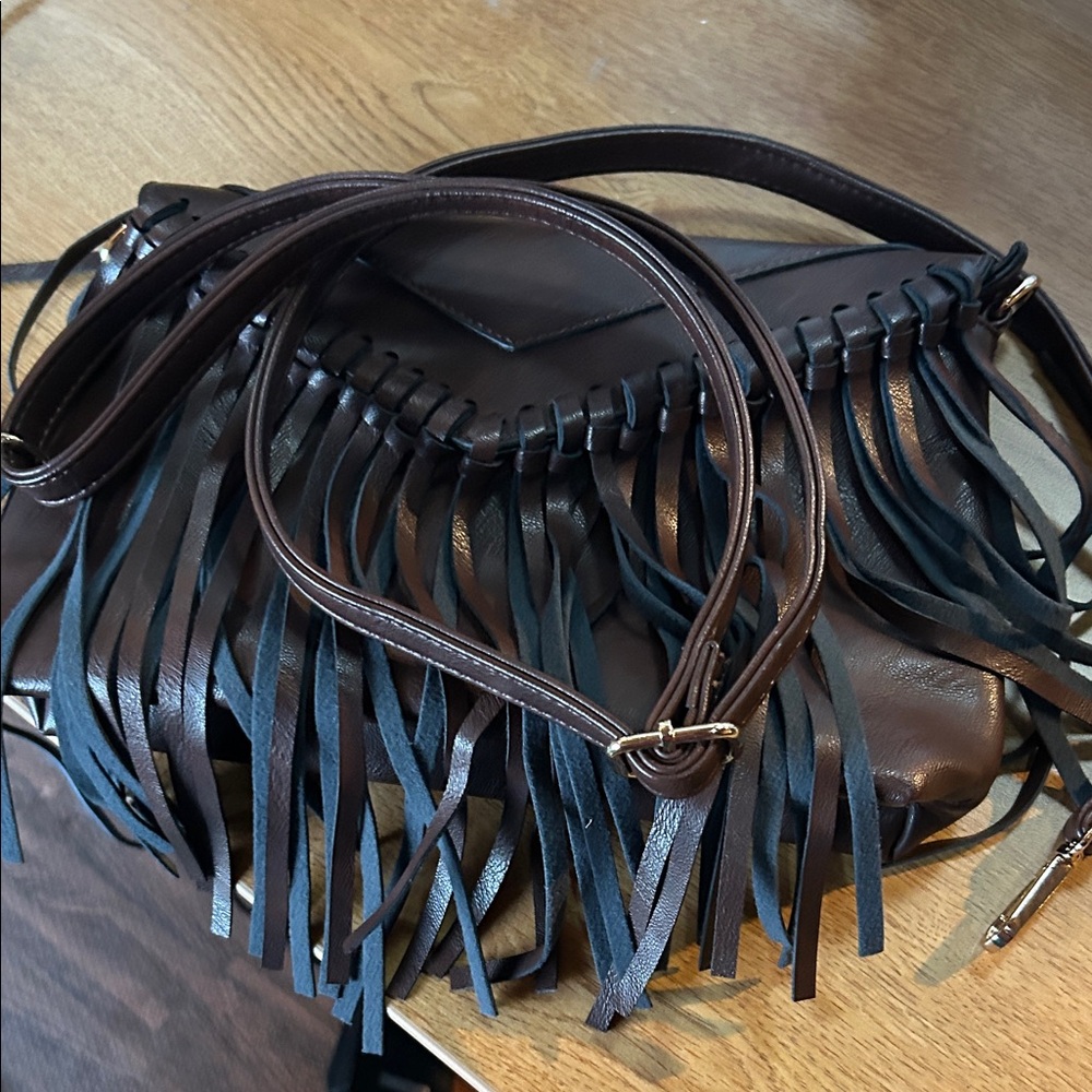 Fringed brown Crossbody Bag - Classic Boho Style - Picture 7 of 8